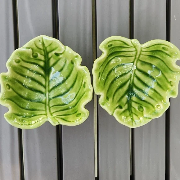 Monterey Collection Leaf-Shaped Ceramic Bowls Green Small Set Of 2 - Picture 10 of 13